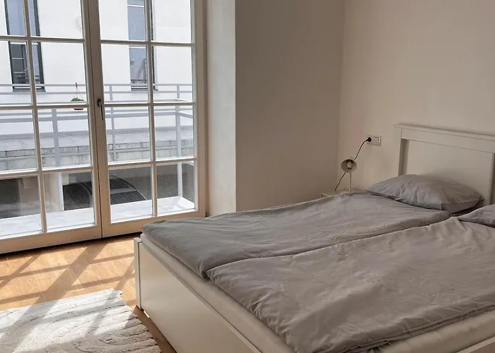 Appartamento Iconic Historic 3br - Balcony, Wifi & Netflix *