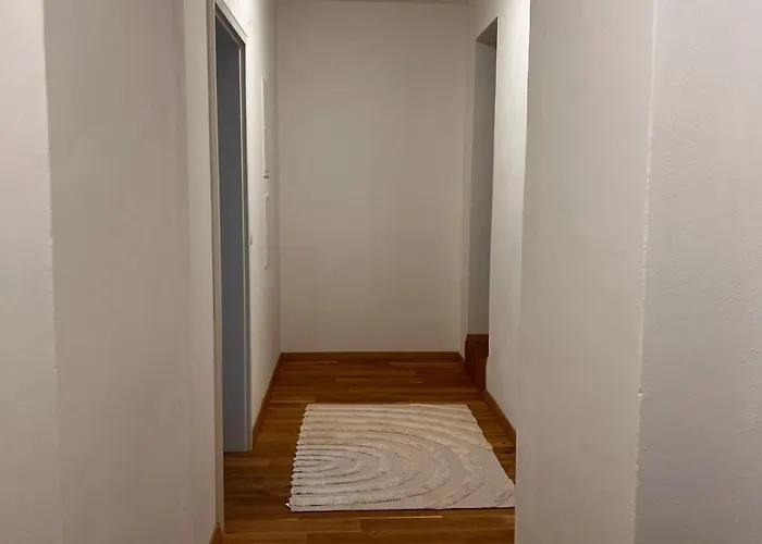 Lägenhet Iconic Historic 3br - Balcony, Wifi & Netflix *