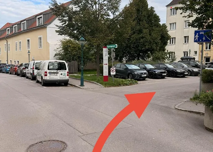 Iconic Historic 3br - Balcony, Wifi & Netflix * Klosterneuburg